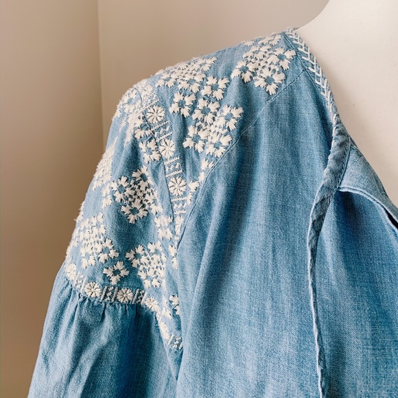 Madewell Chambray Blouse - Picture 2 of 5